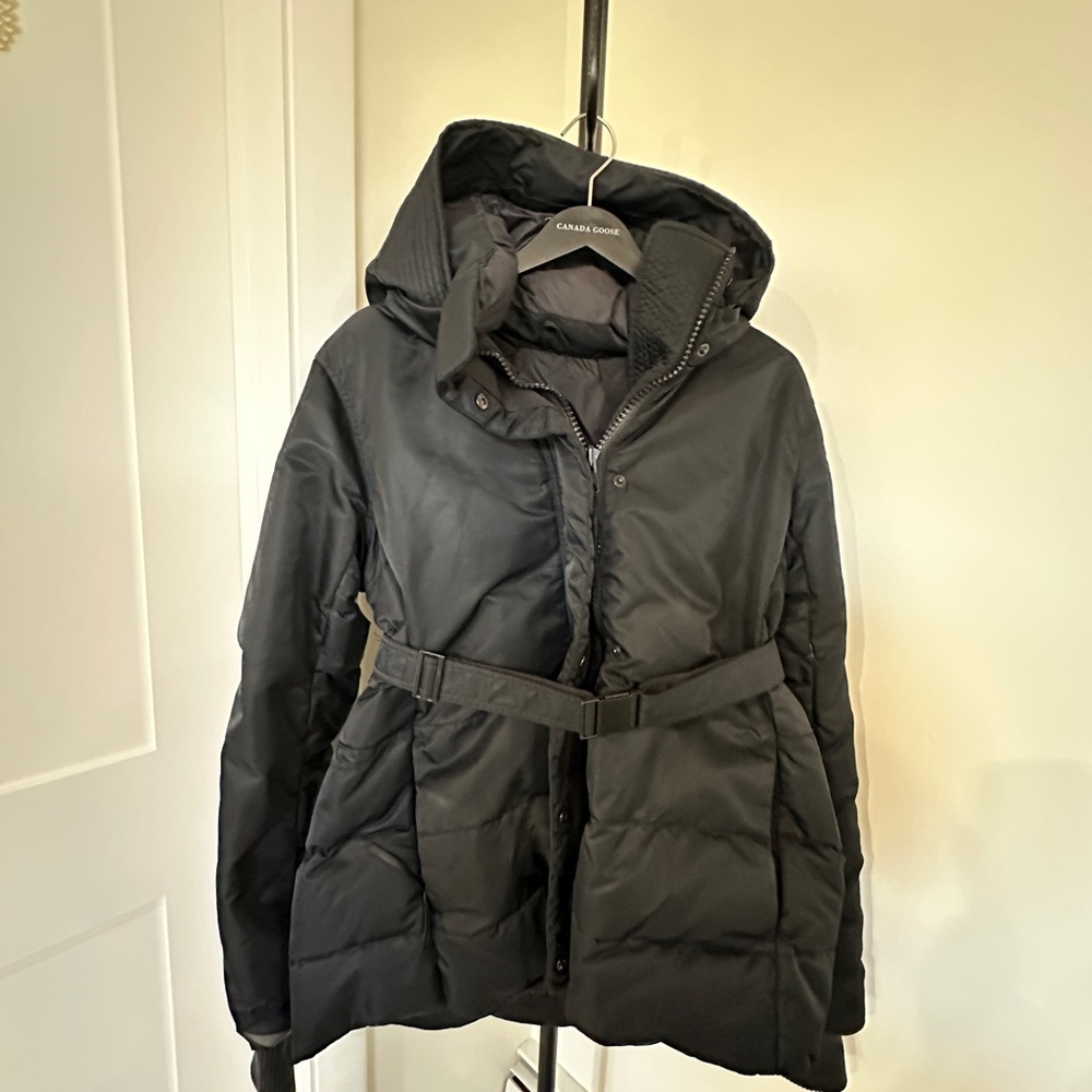 Canada Goose McKenna black label women’s parka